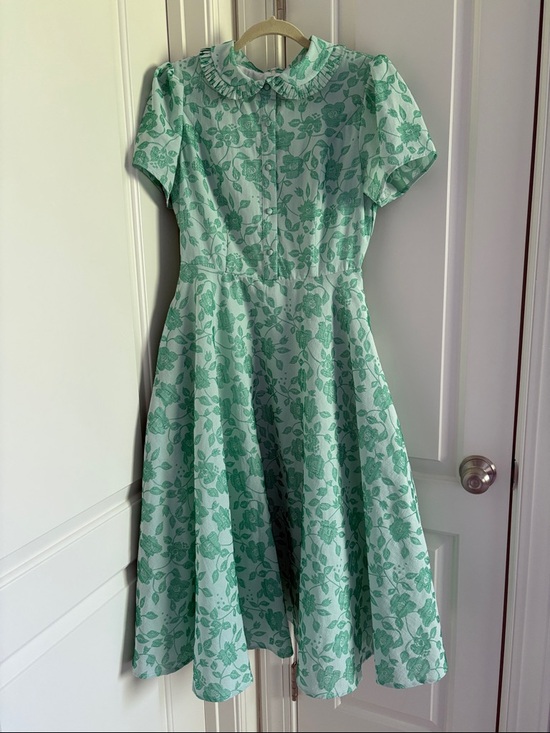 Ivy City Co Dresses & Skirts - Ivy City Co Mint Green Floral Fit-and-Flare Midi Dress